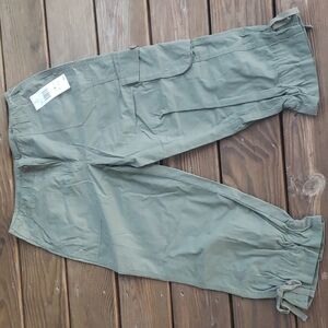 Jones New York womens capri pants size 6 NWT
